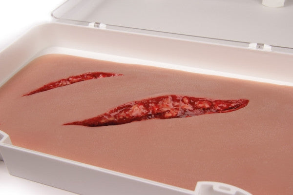 Wound Moulage with Bleeding Function